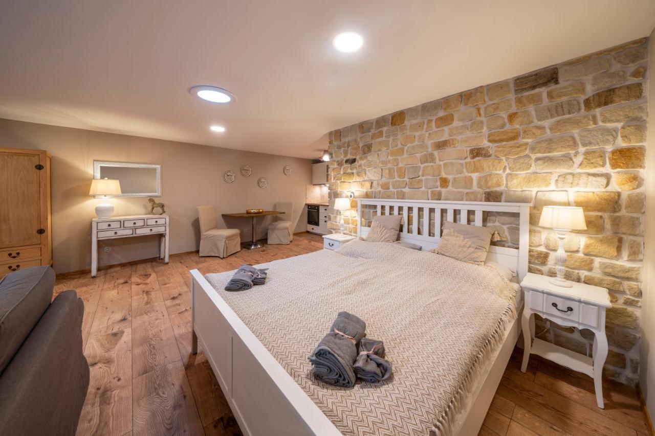 Prague West - Studio Chyne Terrace Ngoại thất bức ảnh